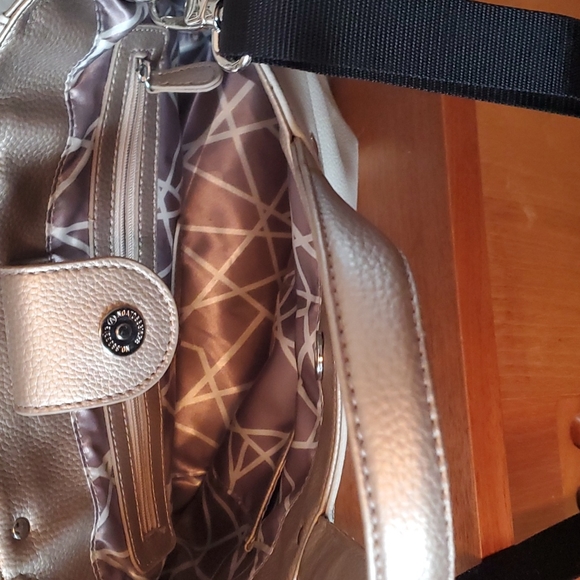 GORGEOUS gold and cream bag 💥💥💥! - Picture 5 of 6